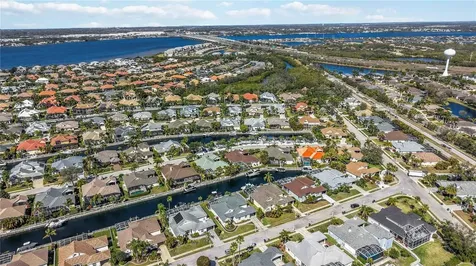4739 Compass Drive Bradenton FL 34208