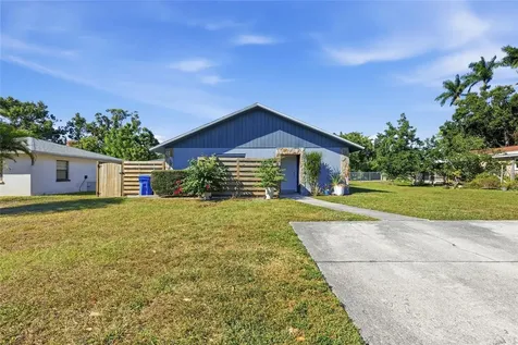 1524 & 1528 28th Street W Bradenton FL 34205
