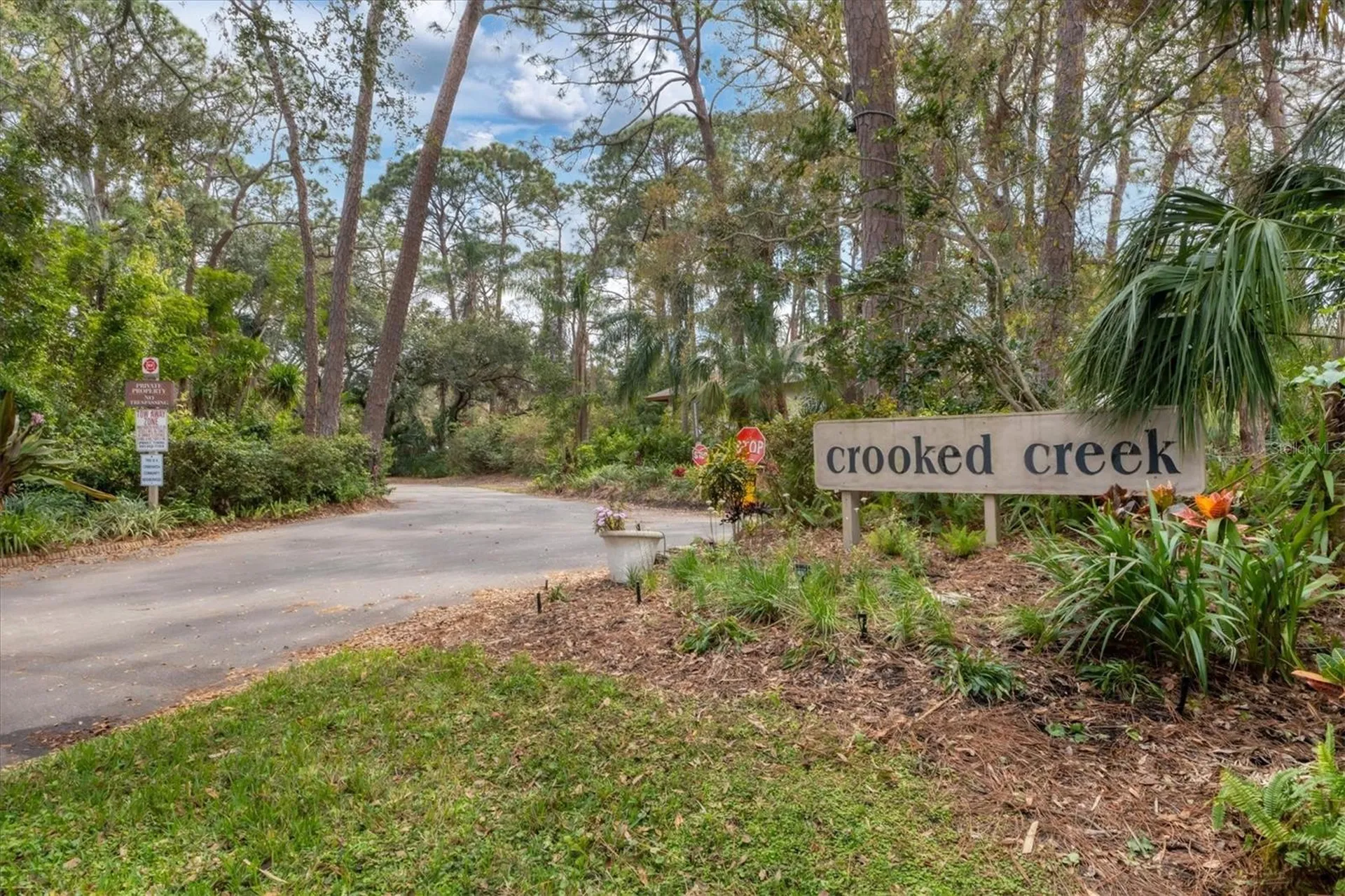 4957 Cross Creek Road Sarasota FL 34231