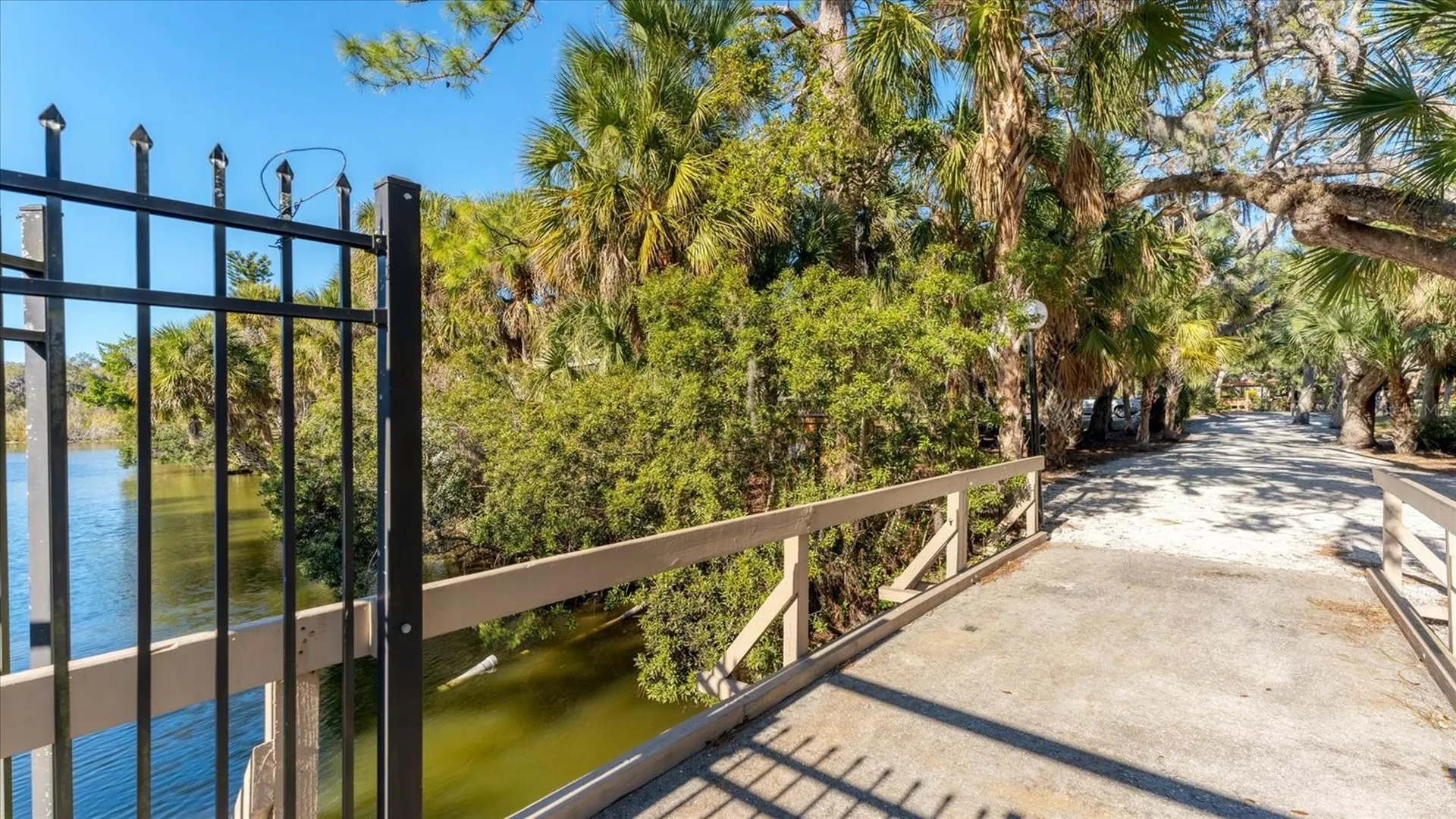 4957 Cross Creek Road Sarasota FL 34231