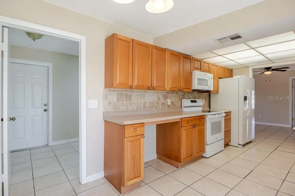 709 Lemonwood Drive Oldsmar FL 34677