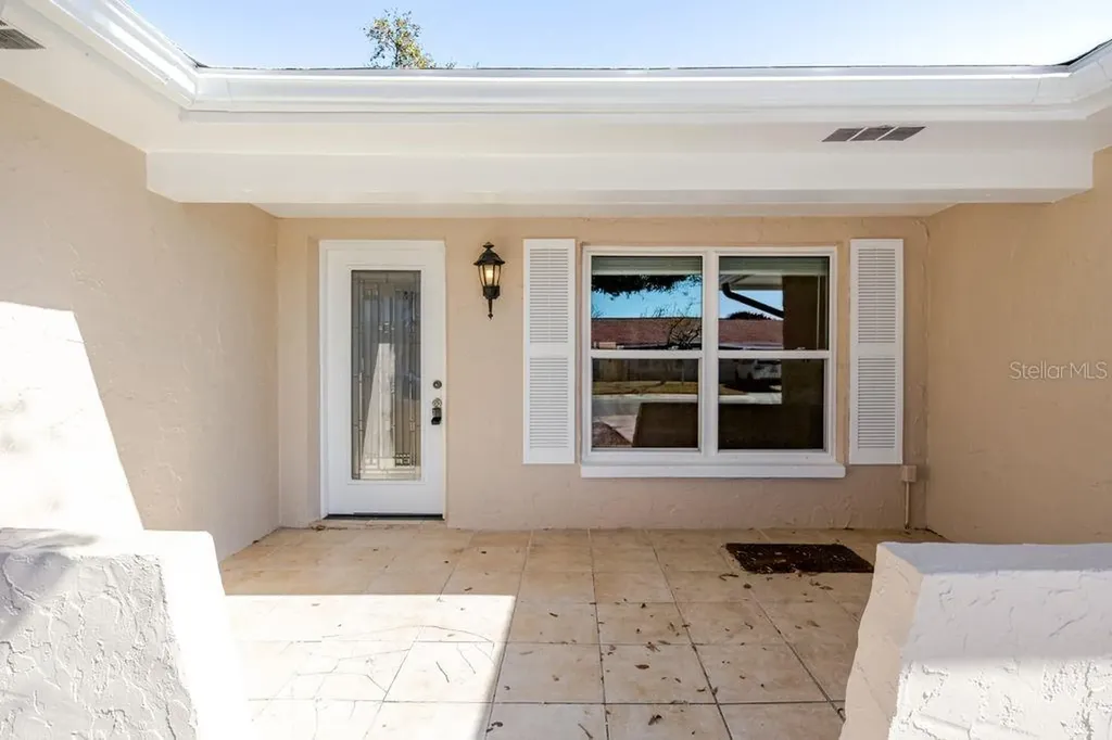 709 Lemonwood Drive Oldsmar FL 34677