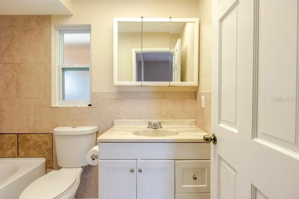 709 Lemonwood Drive Oldsmar FL 34677