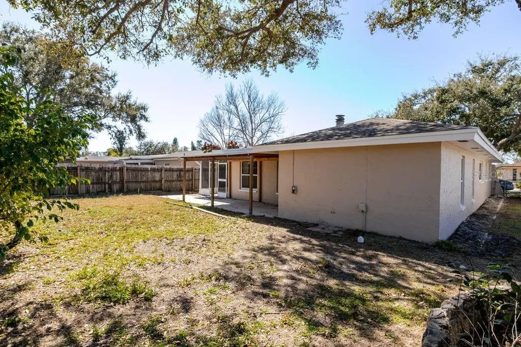 709 Lemonwood Drive Oldsmar FL 34677