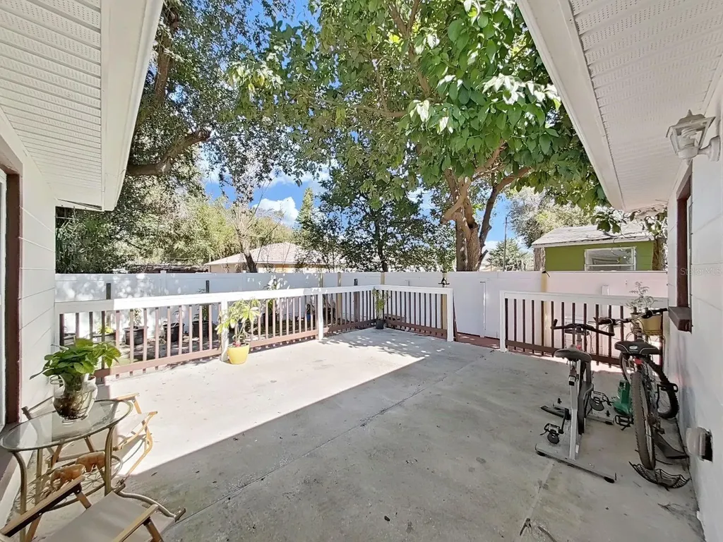 3306 E Chelsea Street Tampa FL 33610