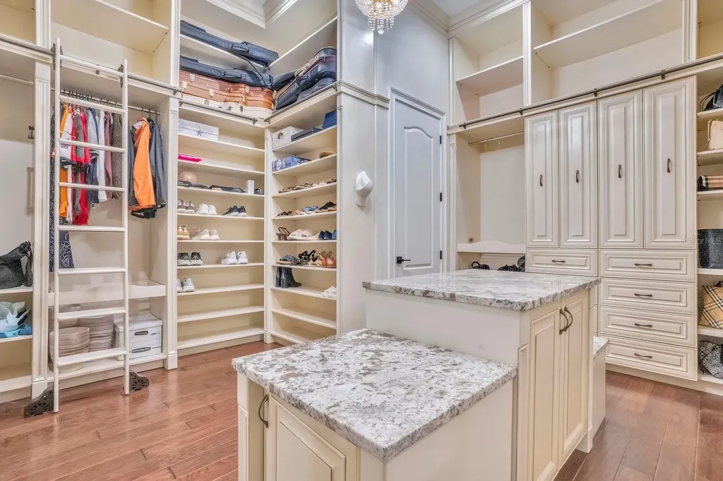 13093 Lessing Avenue Orlando FL 32827