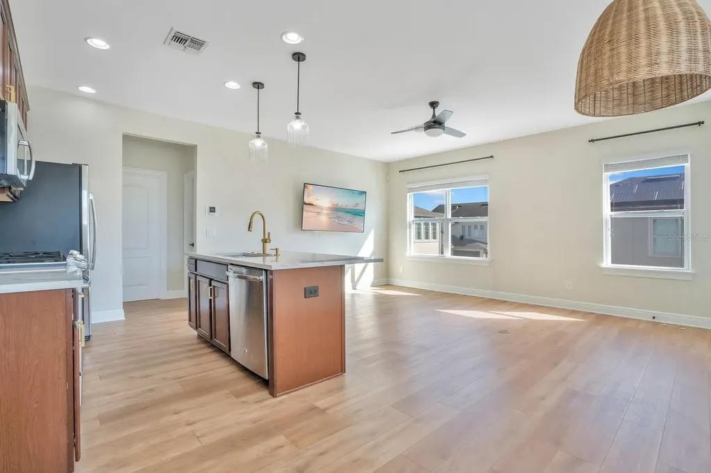 13093 Lessing Avenue Orlando FL 32827