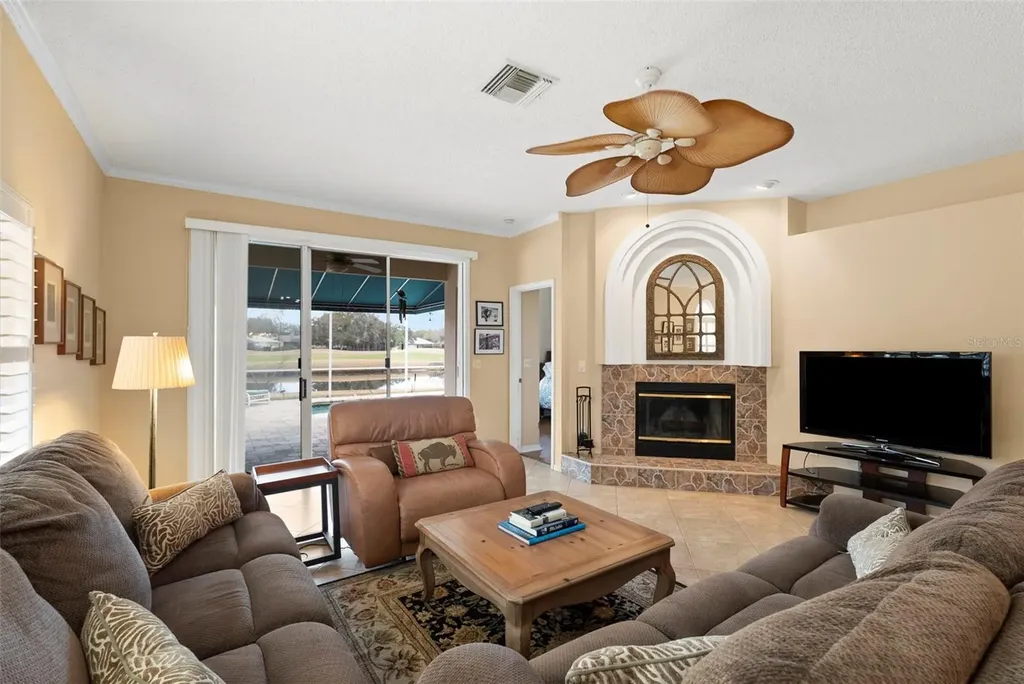 1040 Dartford Drive Tarpon Springs FL 34688