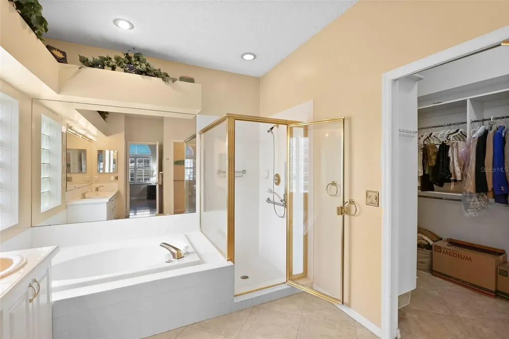 1040 Dartford Drive Tarpon Springs FL 34688