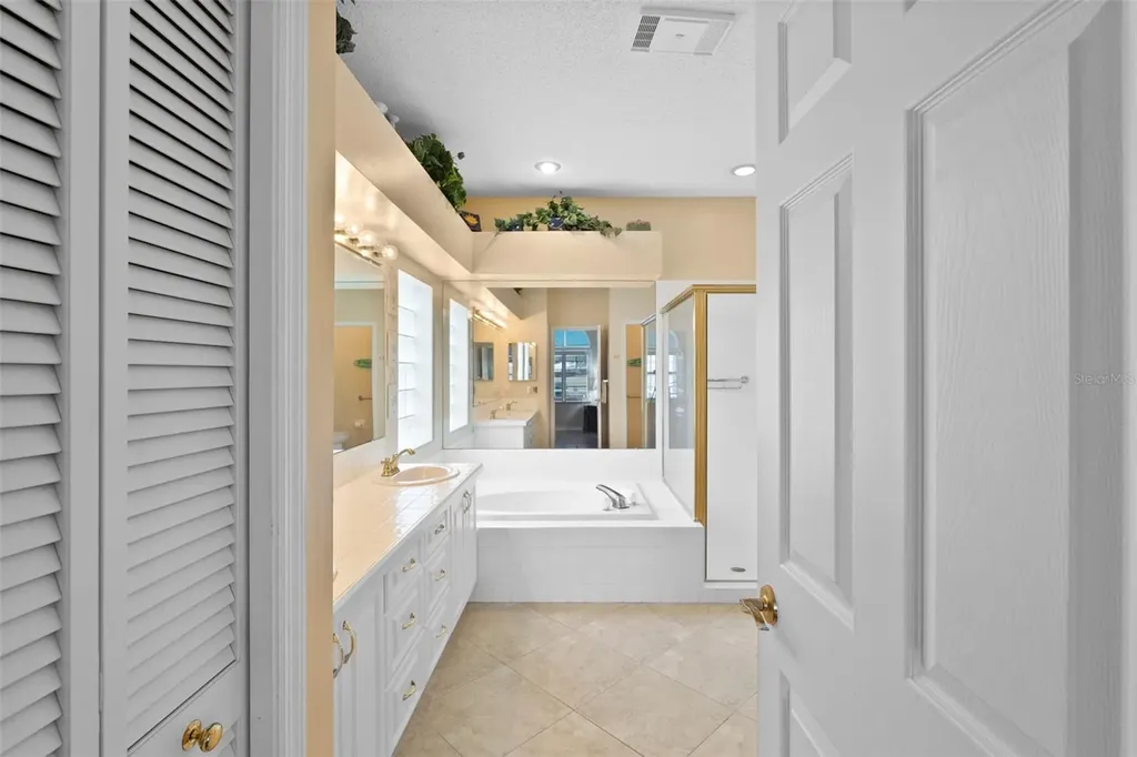 1040 Dartford Drive Tarpon Springs FL 34688
