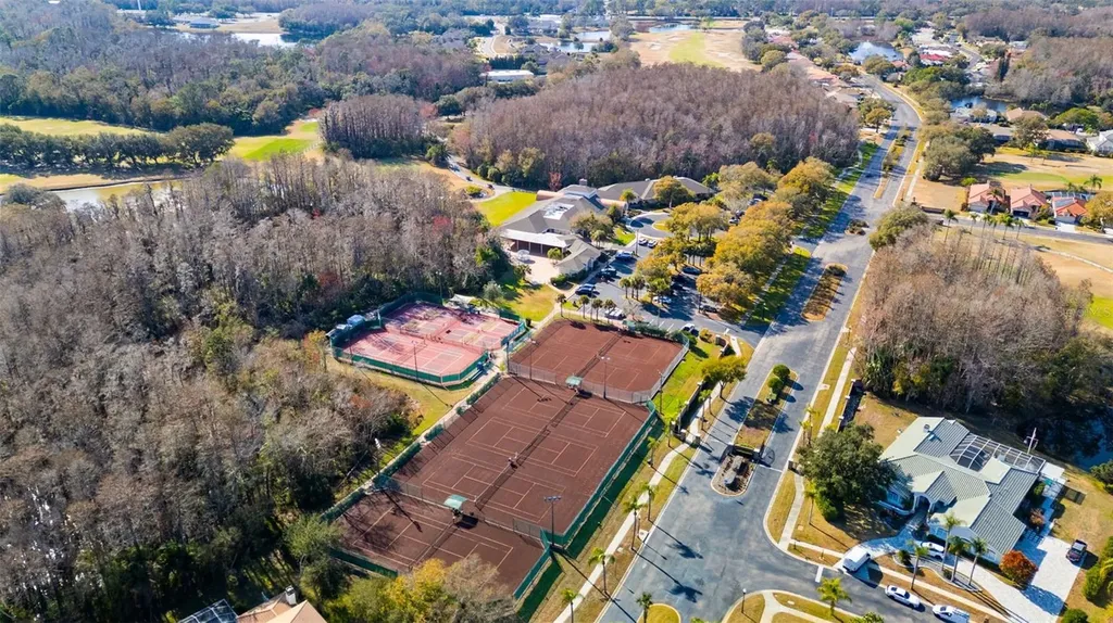 1040 Dartford Drive Tarpon Springs FL 34688