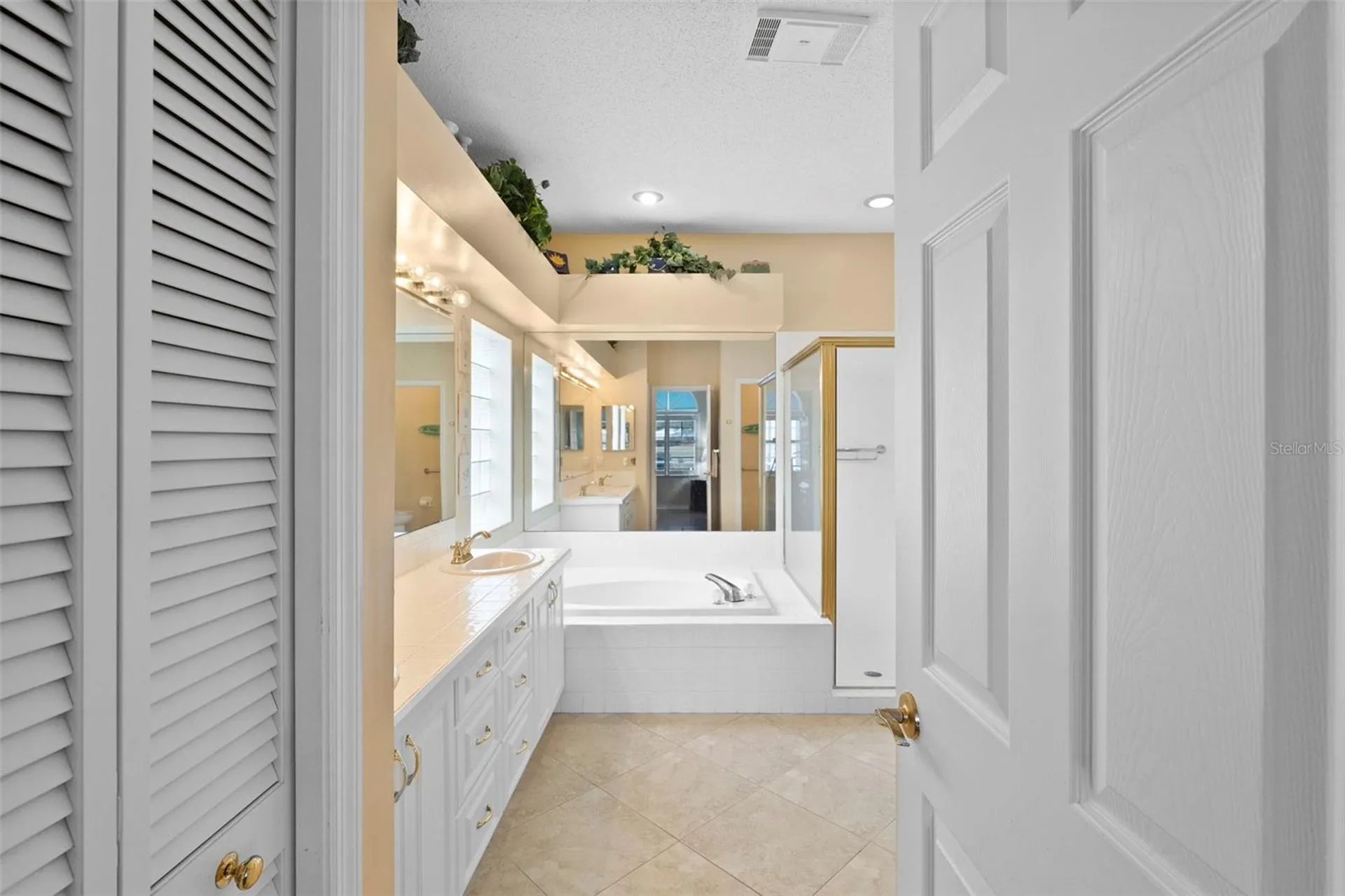 1040 Dartford Drive Tarpon Springs FL 34688