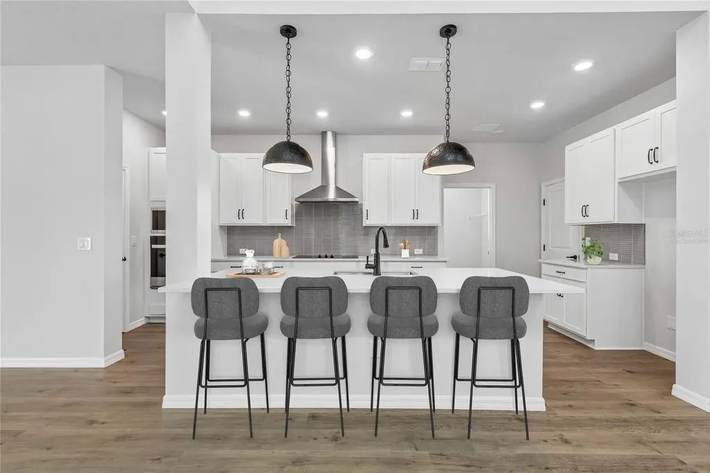 626 Kingswood Court Bradenton FL 34212