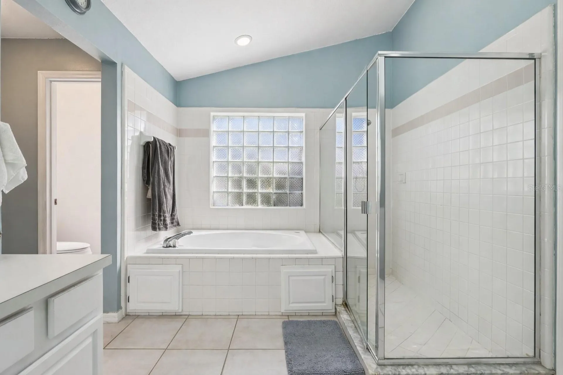 2205 Blossomwood Drive Oviedo FL 32765