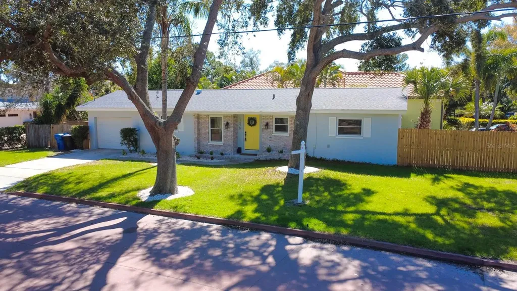 1470 Serpentine Drive S St Petersburg FL 33705