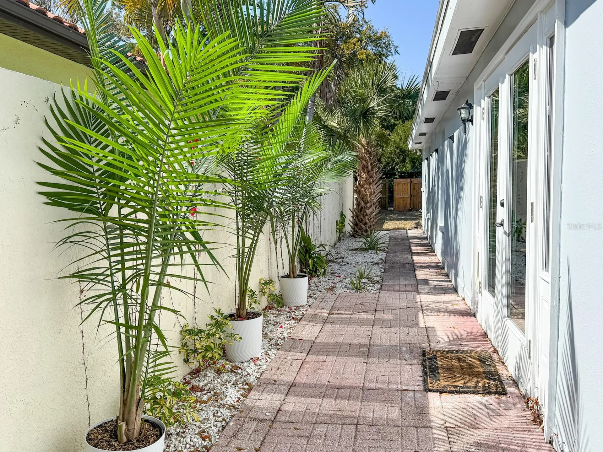 1470 Serpentine Drive S St Petersburg FL 33705
