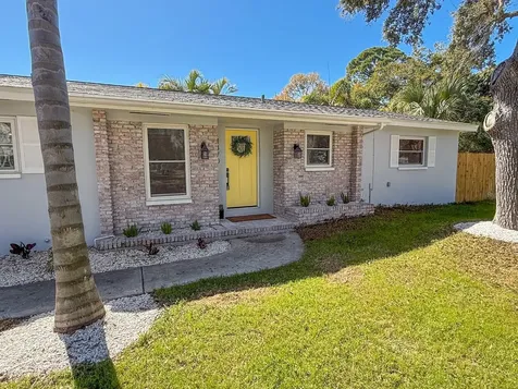 1470 Serpentine Drive S St Petersburg FL 33705