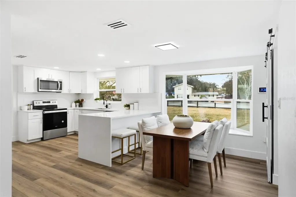 2338 Meadowbrook Drive Lutz FL 33558