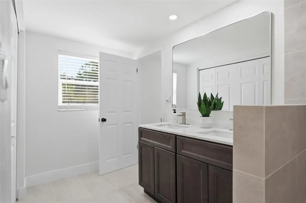 2338 Meadowbrook Drive Lutz FL 33558