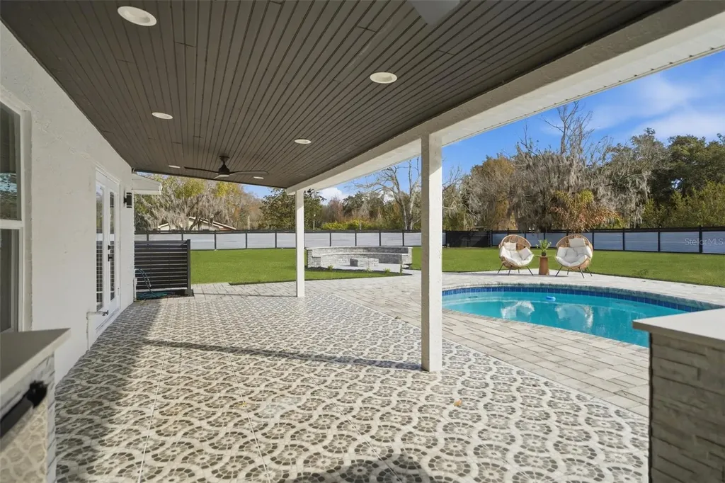 2338 Meadowbrook Drive Lutz FL 33558