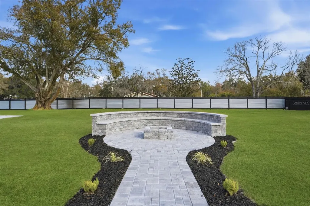 2338 Meadowbrook Drive Lutz FL 33558