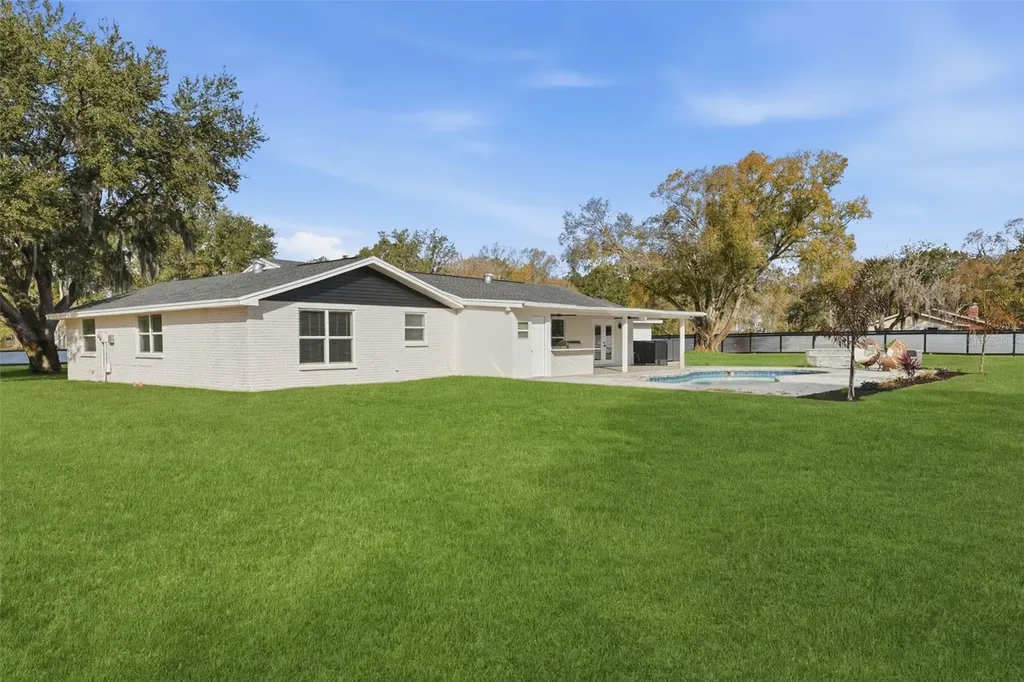 2338 Meadowbrook Drive Lutz FL 33558