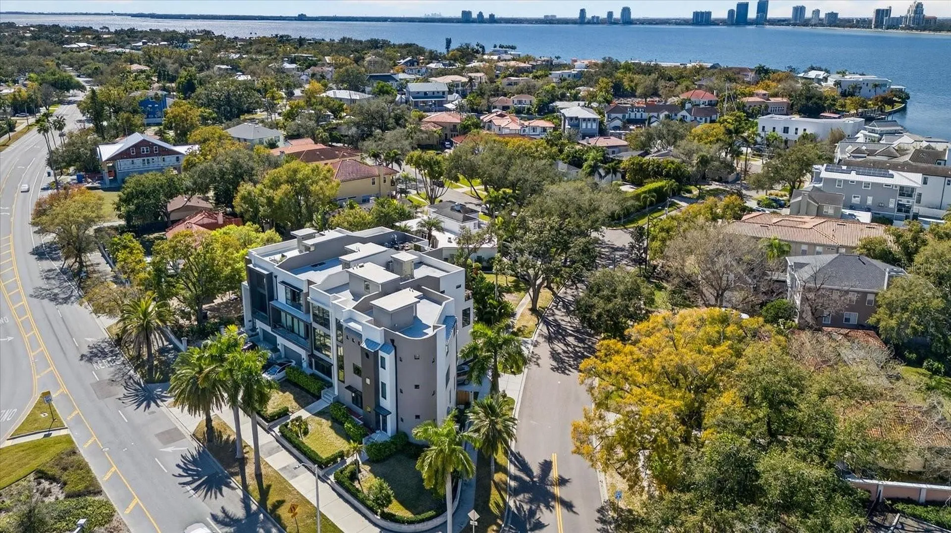94 W Davis Boulevard Tampa FL 33606