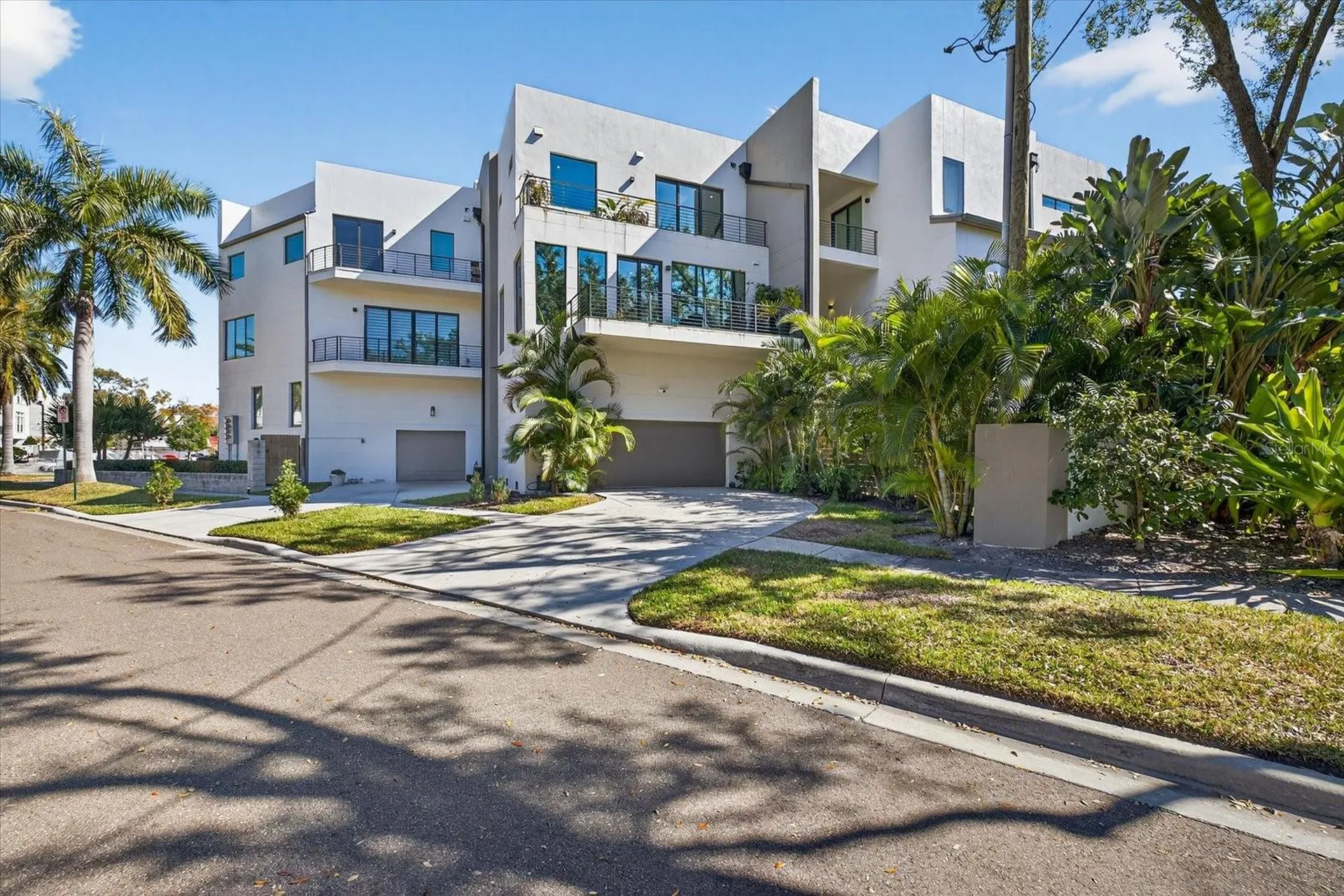 94 W Davis Boulevard Tampa FL 33606