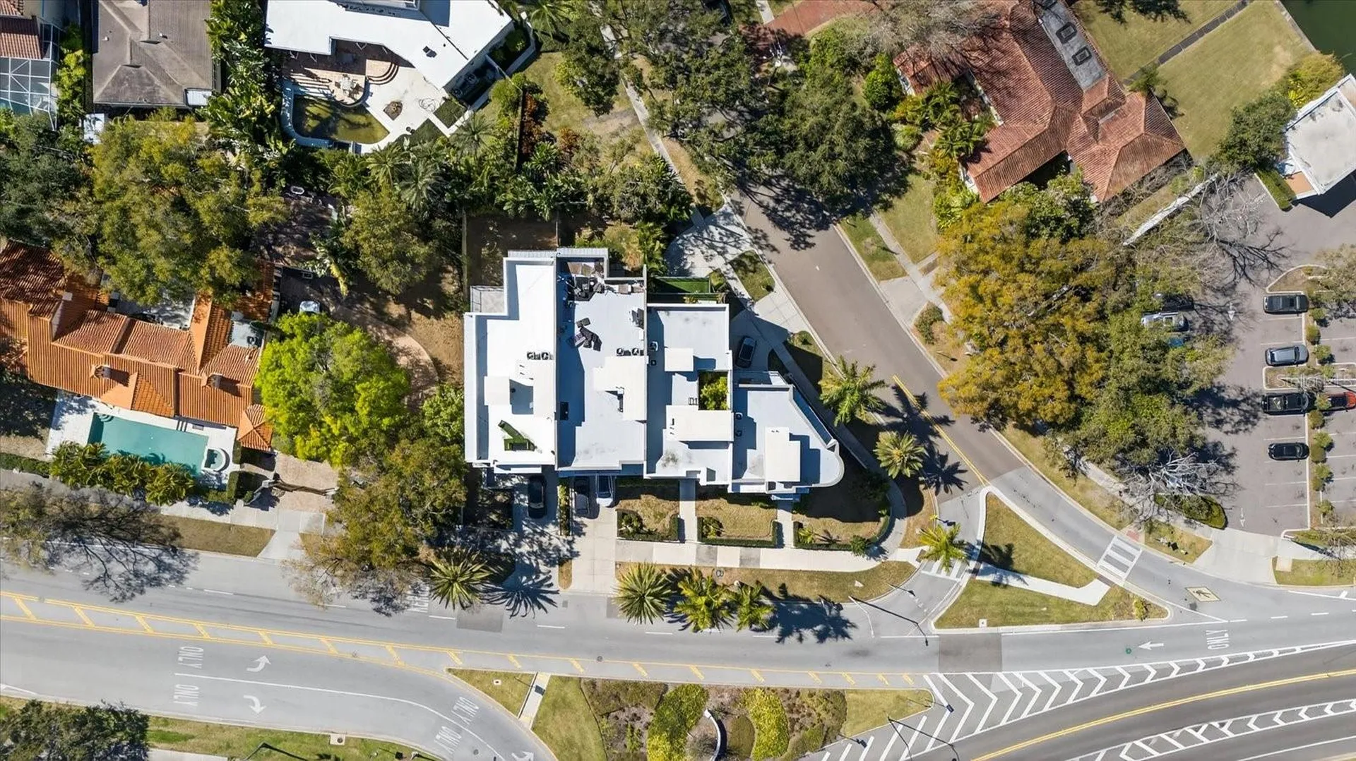 94 W Davis Boulevard Tampa FL 33606