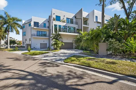 94 W Davis Boulevard Tampa FL 33606