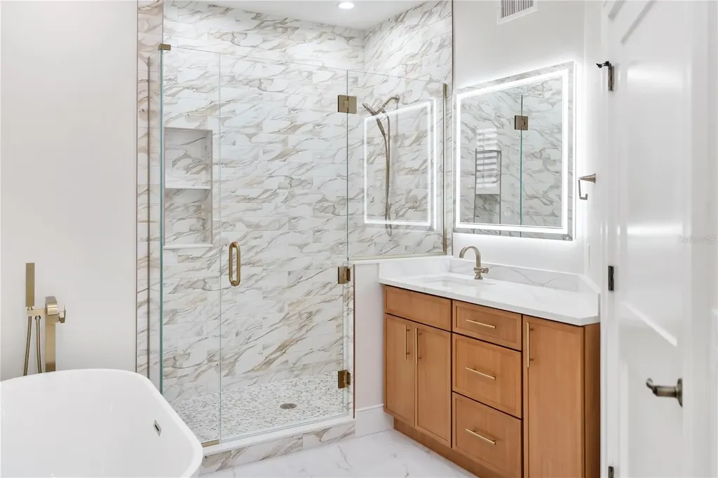 1221 N Palm Avenue Sarasota FL 34236