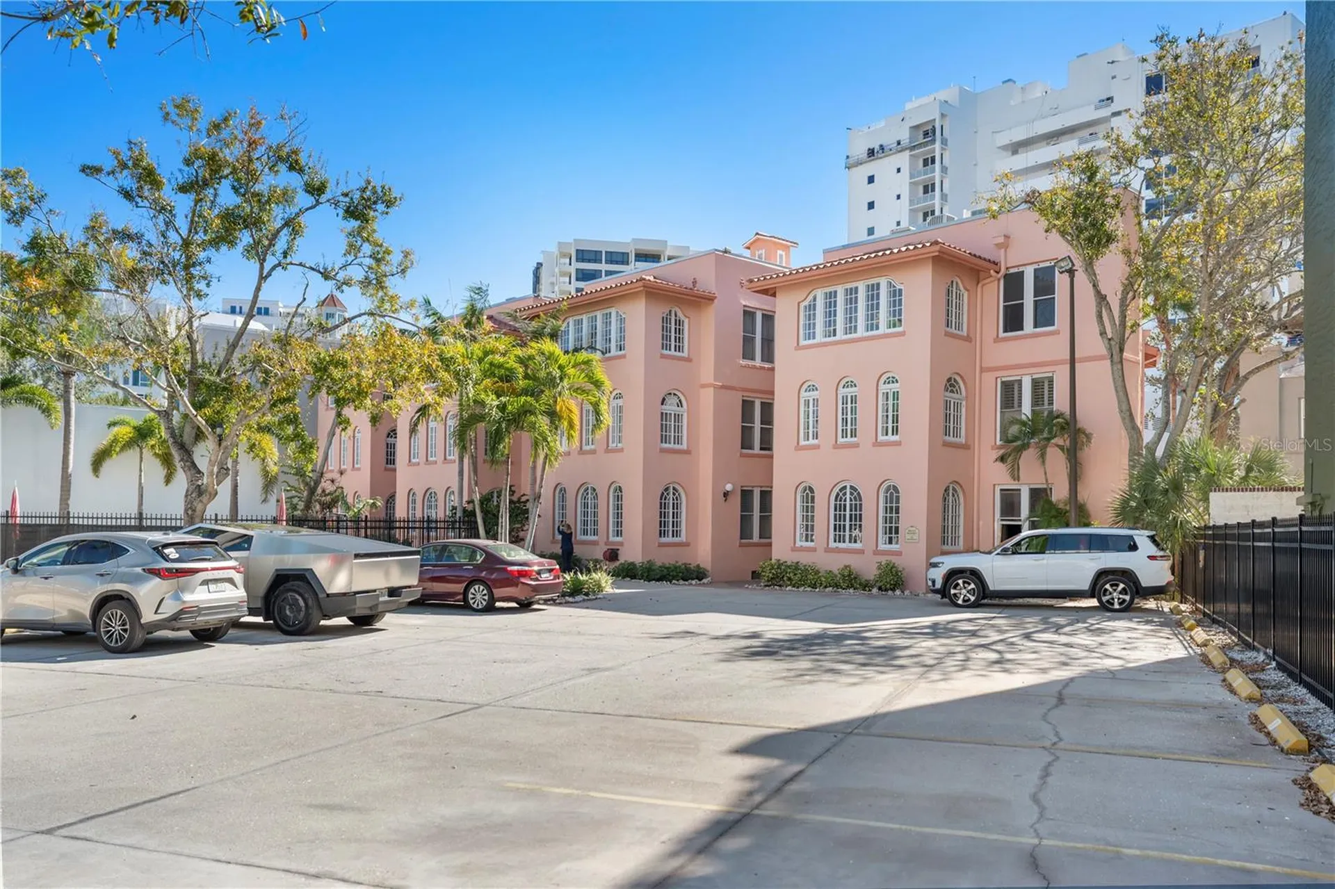1221 N Palm Avenue Sarasota FL 34236
