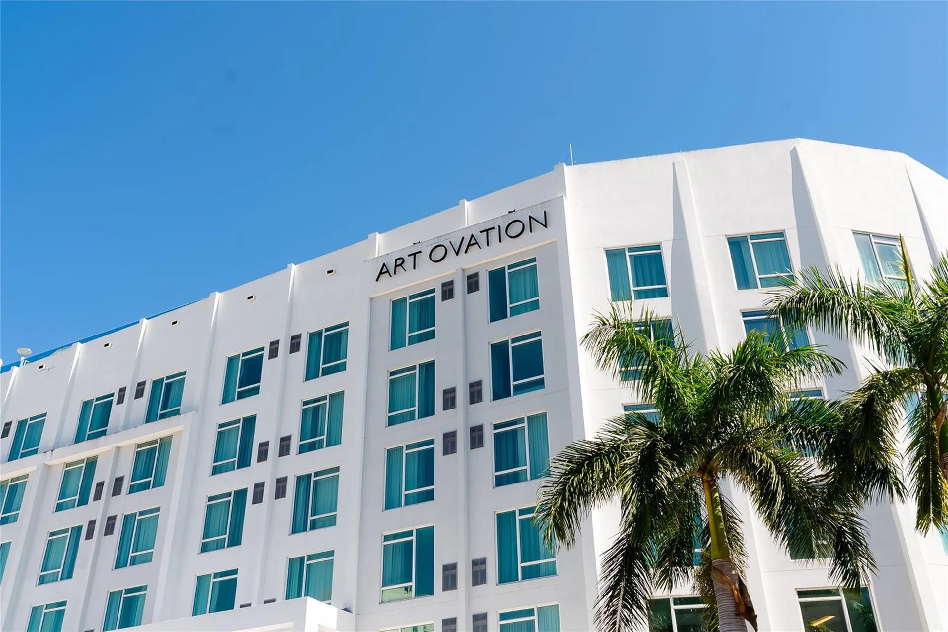 1221 N Palm Avenue Sarasota FL 34236