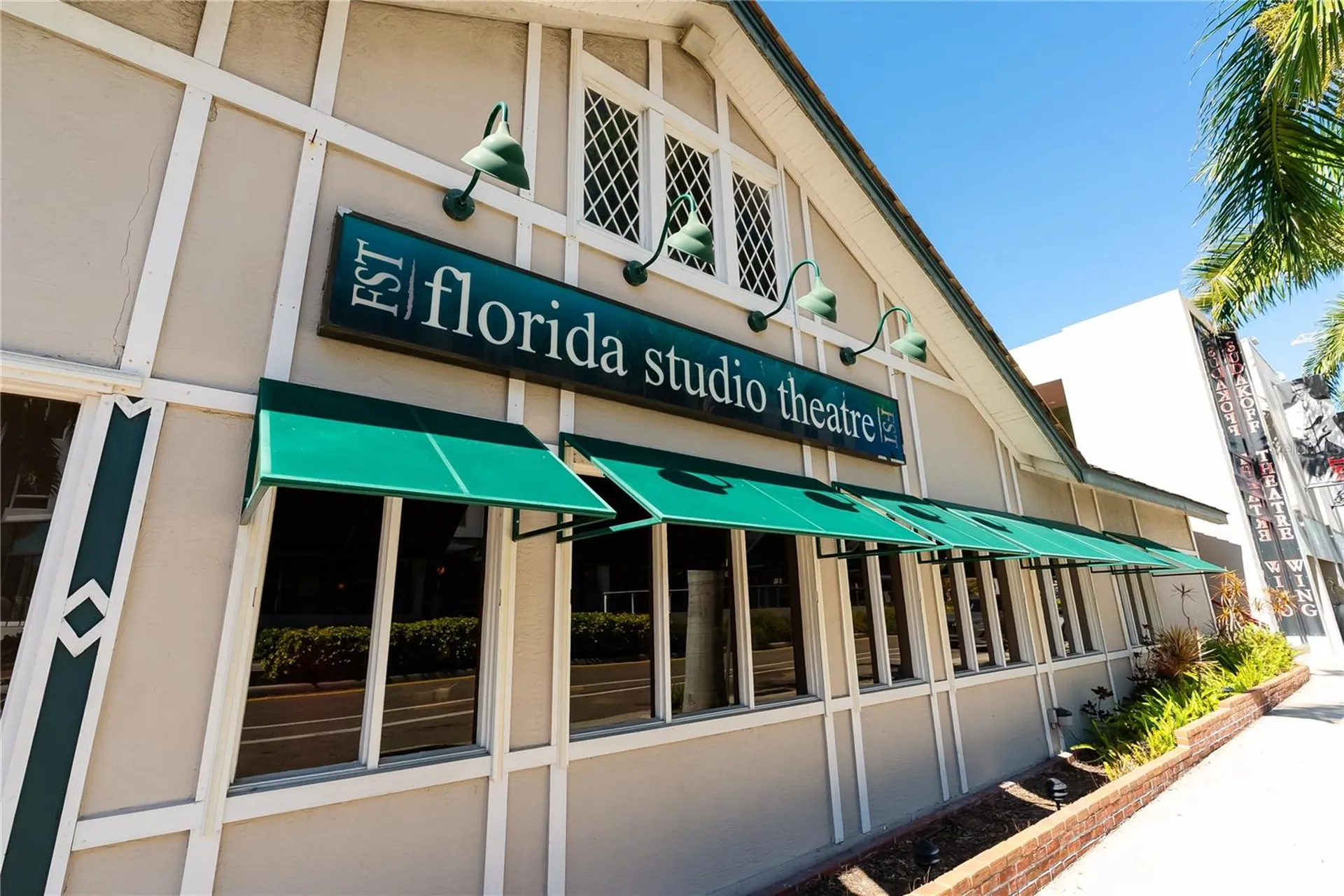 1221 N Palm Avenue Sarasota FL 34236