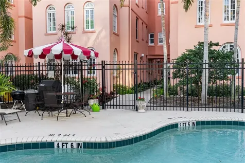 1221 N Palm Avenue Sarasota FL 34236