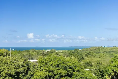 109 Santa María Vieques PR 00765