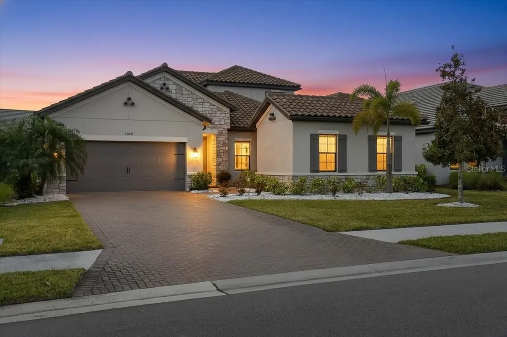 2028 Woodleaf Hammock Court Bradenton FL 34211