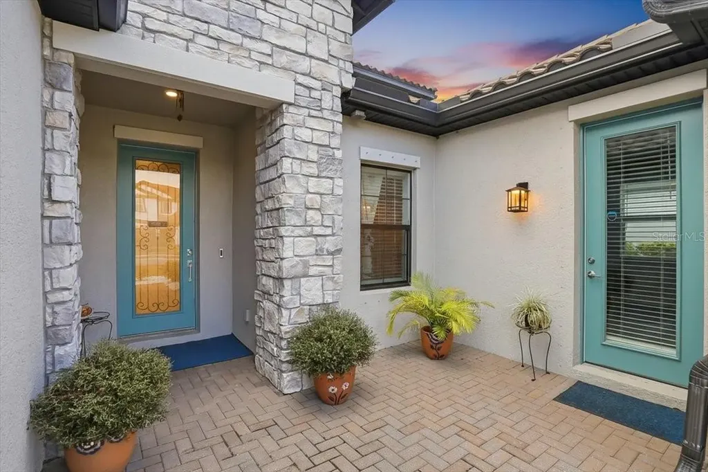 2028 Woodleaf Hammock Court Bradenton FL 34211