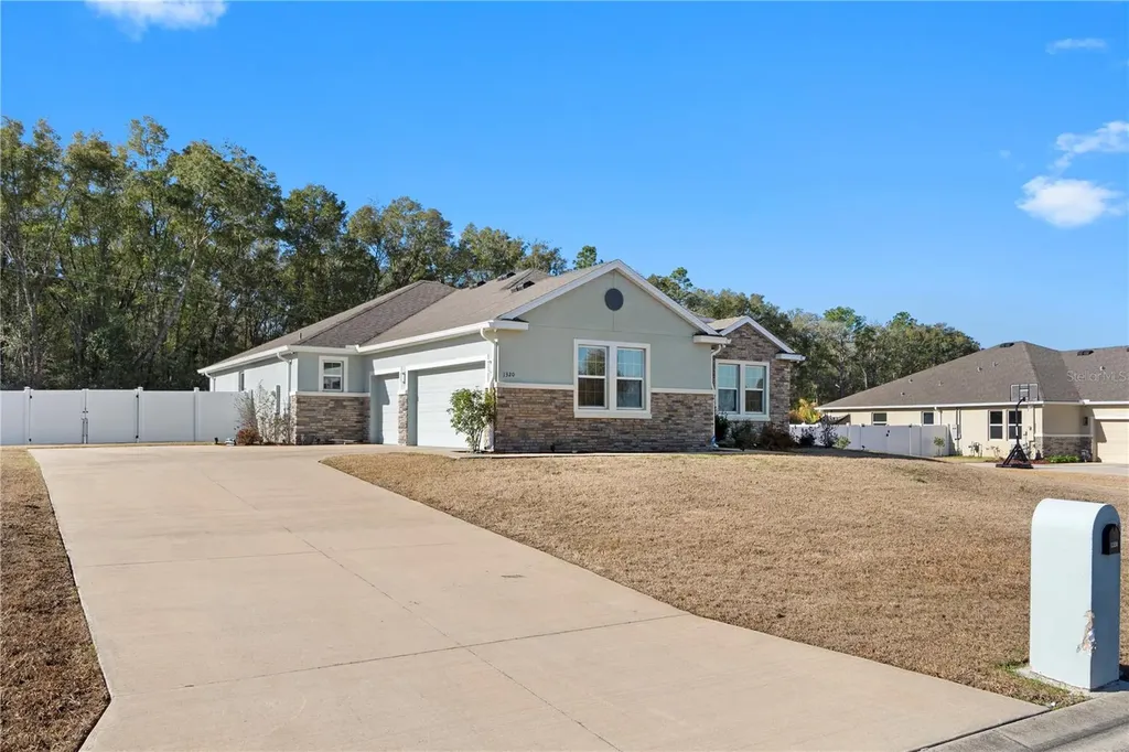 1320 SE 63rd Court Road Ocala FL 34472