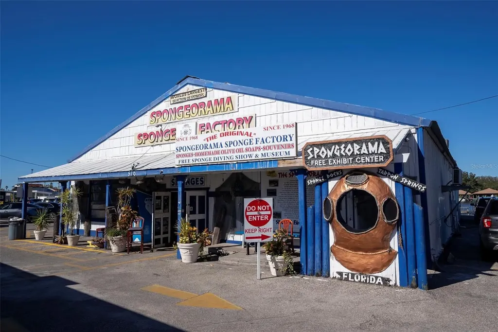 723 Pent Street Tarpon Springs FL 34689