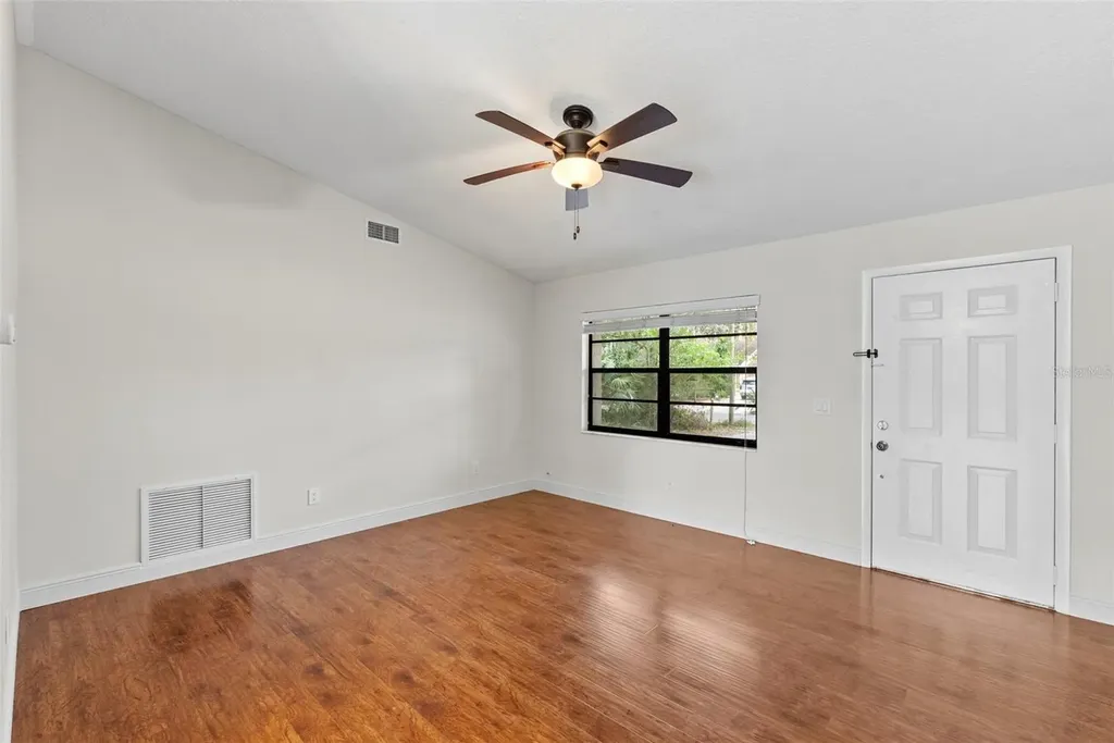 723 Pent Street Tarpon Springs FL 34689