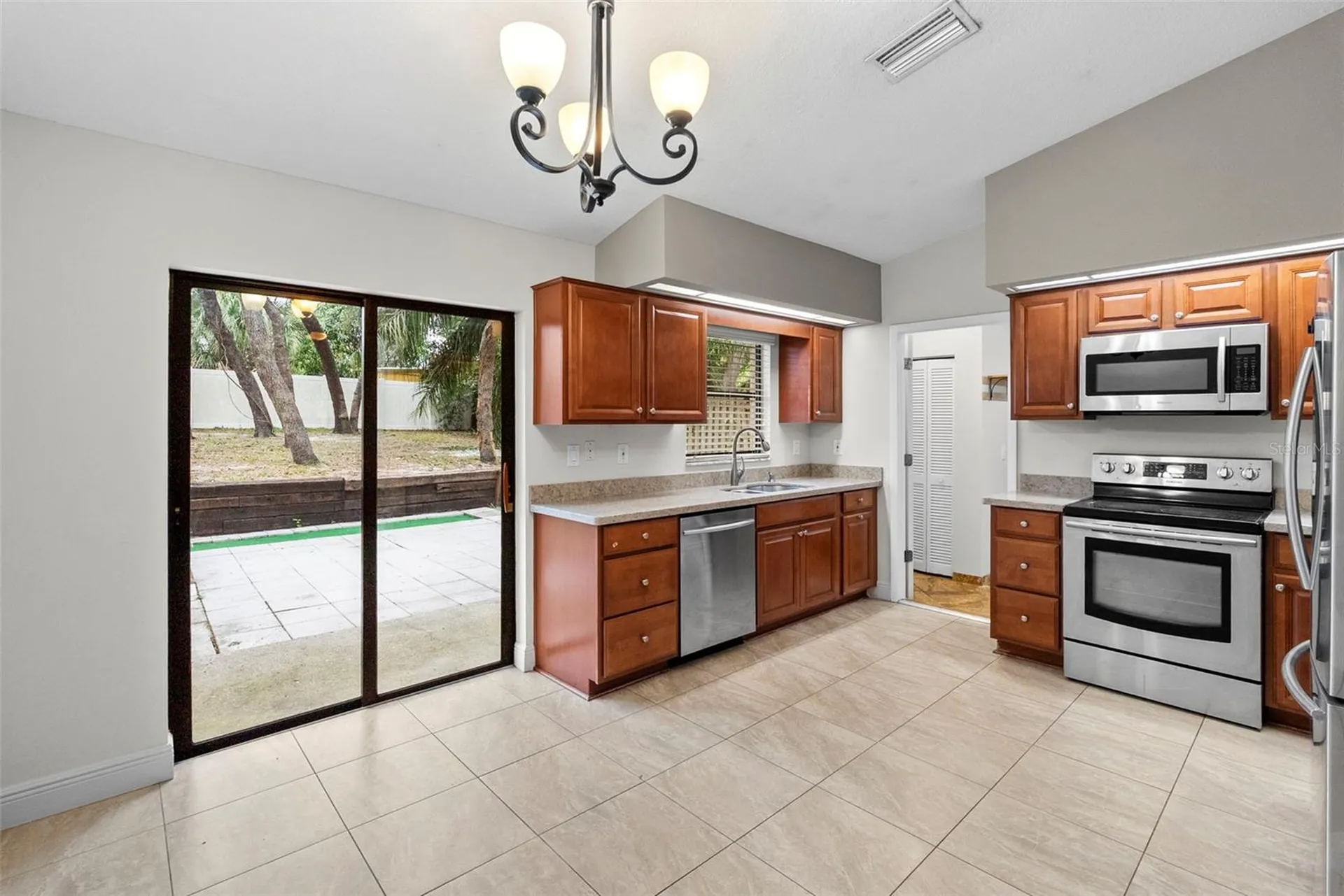 723 Pent Street Tarpon Springs FL 34689
