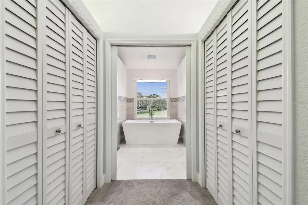 21 Crescent Place S St Petersburg FL 33711