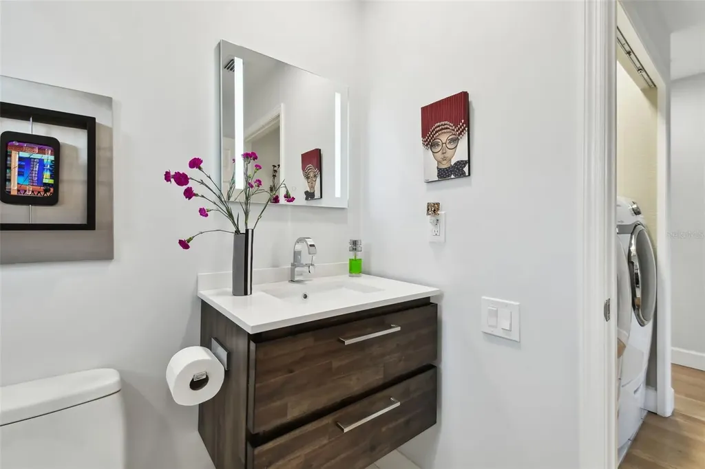 21 Crescent Place S St Petersburg FL 33711