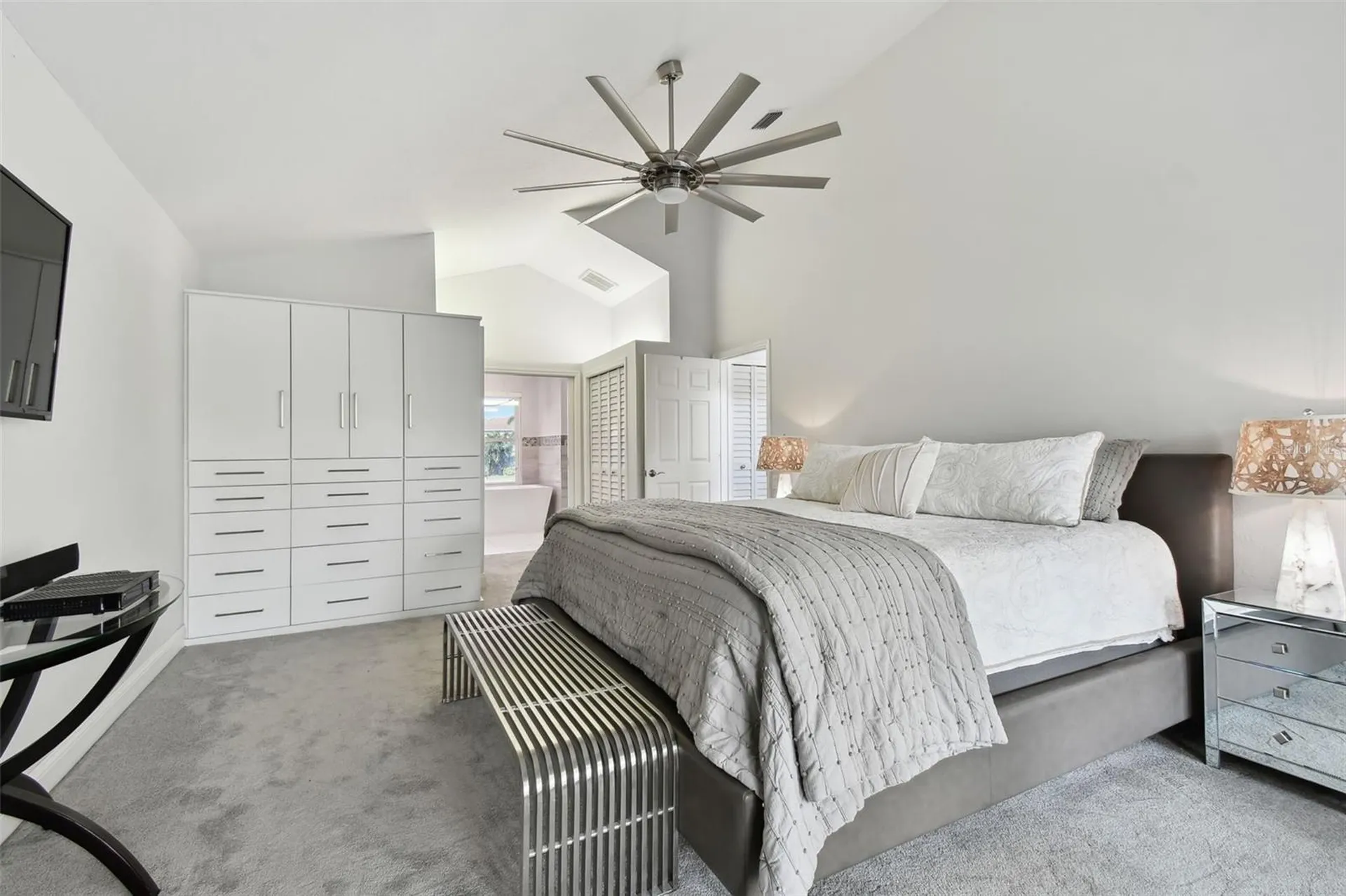 21 Crescent Place S St Petersburg FL 33711
