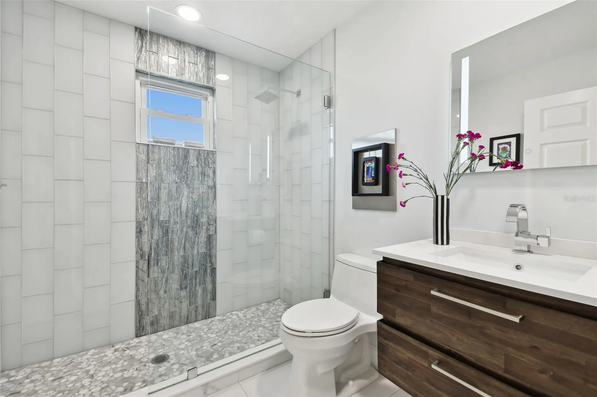 21 Crescent Place S St Petersburg FL 33711