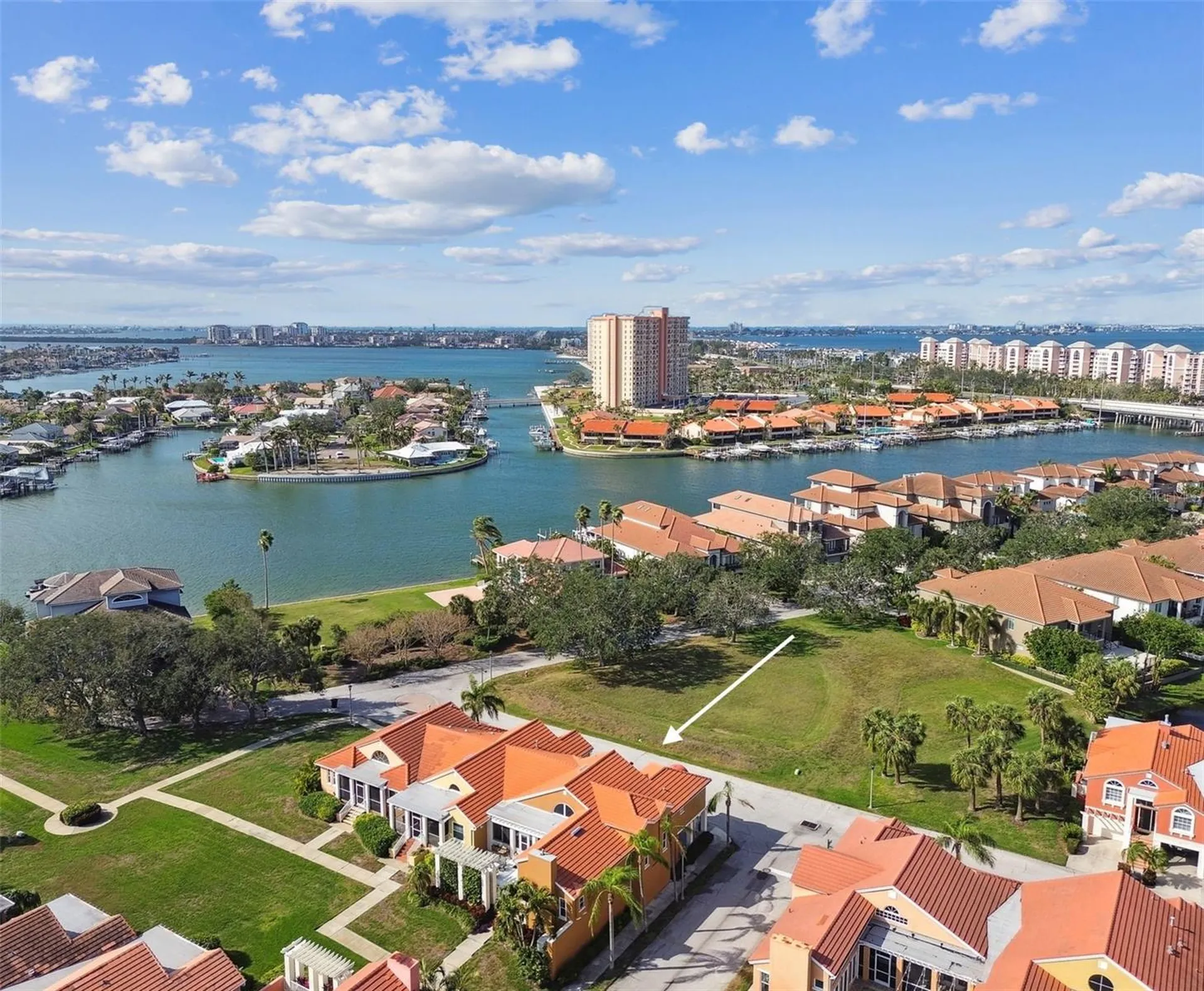 21 Crescent Place S St Petersburg FL 33711