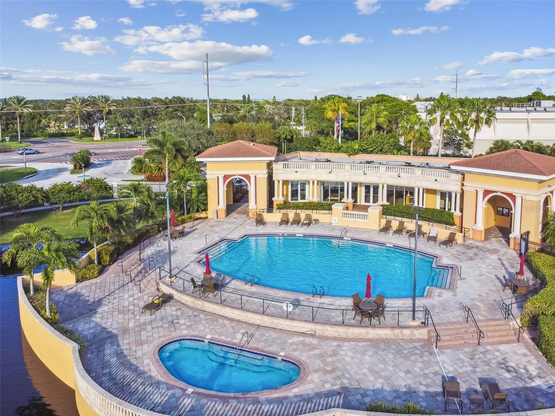 21 Crescent Place S St Petersburg FL 33711