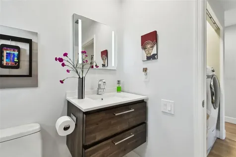 21 Crescent Place S St Petersburg FL 33711