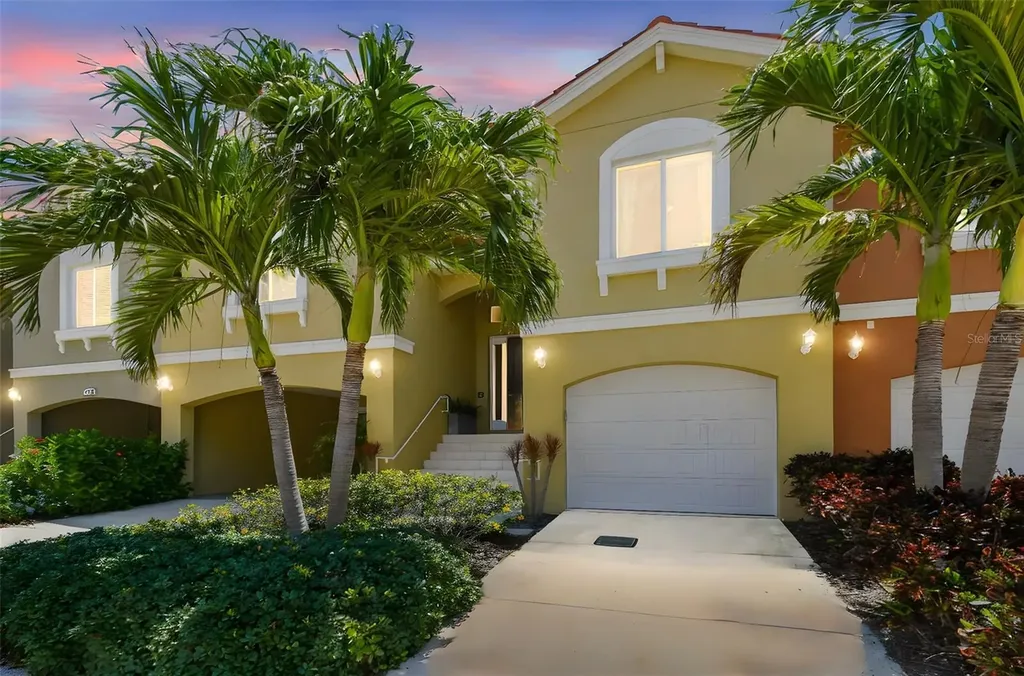17 Franklin Court S St Petersburg FL 33711